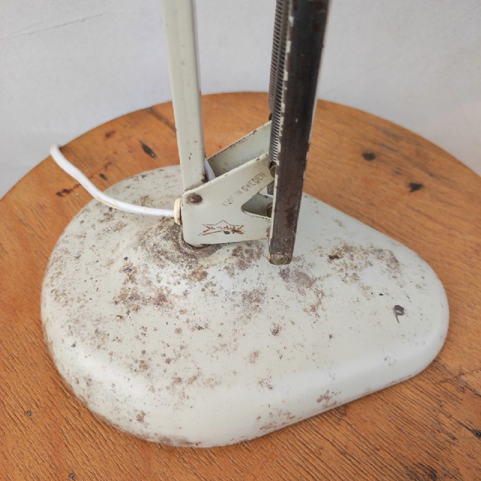 Passa il mouse sull'immagine per ingrandire Immagine dell'articolo Lampada da scrivania  Lampada da scrivania LEDU Made in Sweden n.317