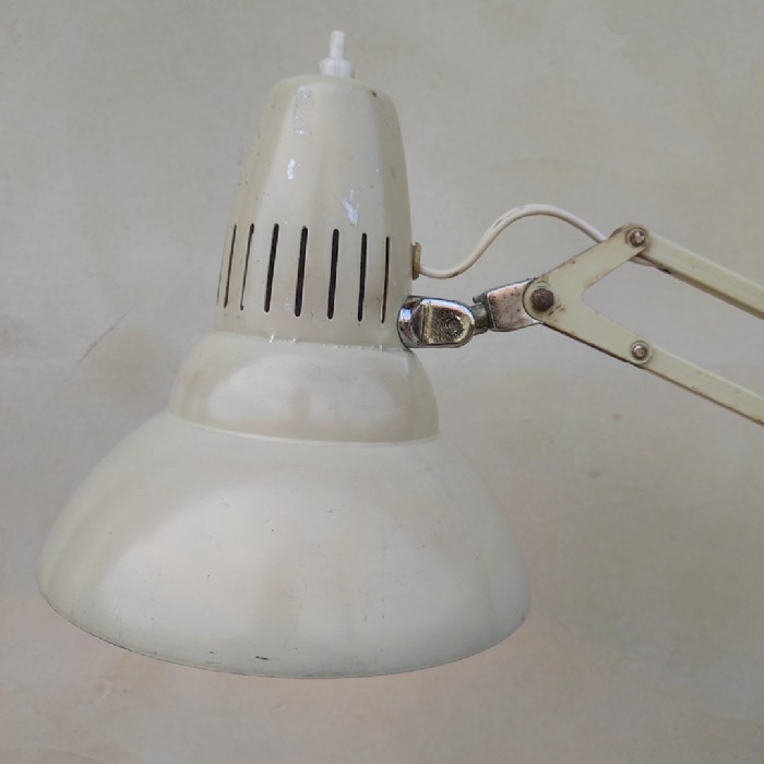 Passa il mouse sull'immagine per ingrandire Immagine dell'articolo Lampada da scrivania  Lampada da scrivania LEDU Made in Sweden n.317