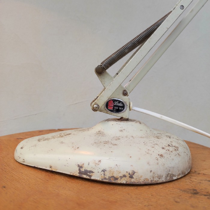 Passa il mouse sull'immagine per ingrandire Immagine dell'articolo Lampada da scrivania  Lampada da scrivania LEDU Made in Sweden n.317