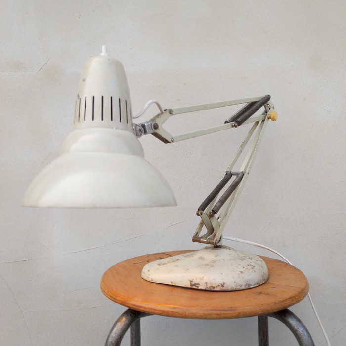 Passa il mouse sull'immagine per ingrandire Immagine dell'articolo Lampada da scrivania  Lampada da scrivania LEDU Made in Sweden n.317
