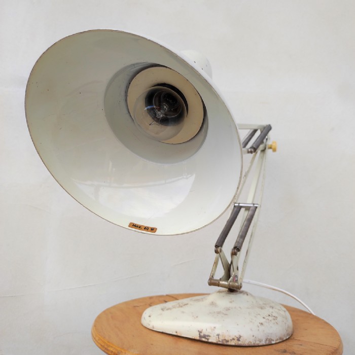 Passa il mouse sull'immagine per ingrandire Immagine dell'articolo Lampada da scrivania  Lampada da scrivania LEDU Made in Sweden n.317