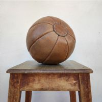 Miniatura dell'articolo Palla medica vintage - Oggetto n.158