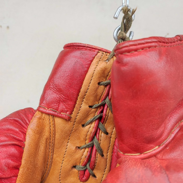 Immagine dell'articolo Sport Guantoni da boxe Vintage n.388