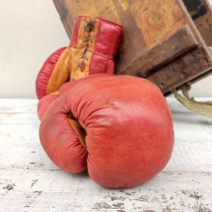 Immagine dell'articolo Sport Guantoni da boxe Vintage n.388