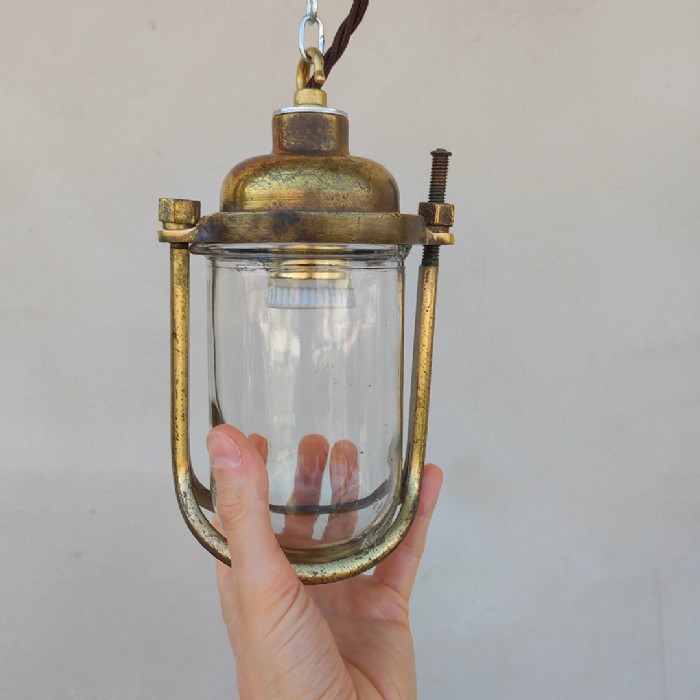 Passa il mouse sull'immagine per ingrandire Lampada navale General Electric Company UK vintage - foto 2