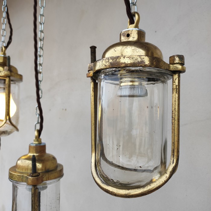 Passa il mouse sull'immagine per ingrandire Immagine dell'articolo Lampada industriale navale a sospensione Lampada navale General Electric Company UK vintage n.371