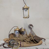 Ingrandisci l'immagine Miniatura dell'articolo Lampada industriale navale a sospensione Lampada navale General Electric Company UK vintage n.371