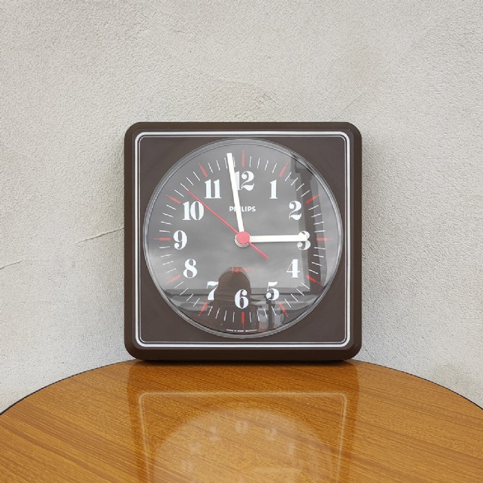 Passa il mouse sull'immagine per ingrandire Immagine dell'articolo Orologio di modernariato vintage Orologio da parete Philips vintage anni 80 n.336
