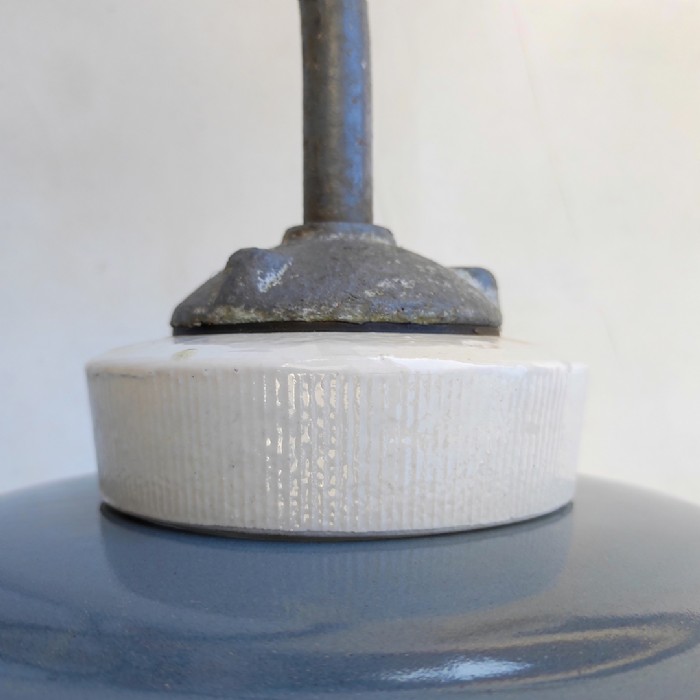 Passa il mouse sull'immagine per ingrandire Lampada industriale vintage da parete ungherese D31 - foto 9