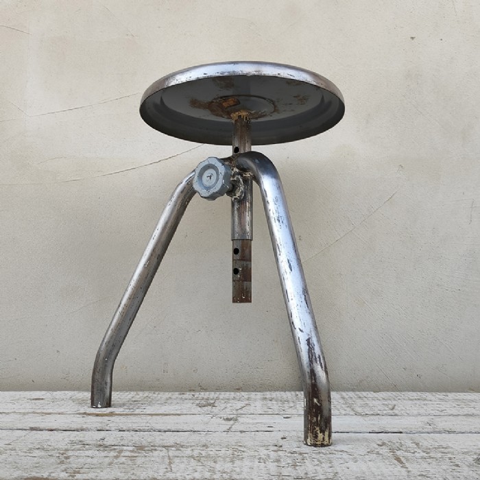 Immagine dell'articolo Sgabello industriale Sgabello industriale in ferro vintage n.456