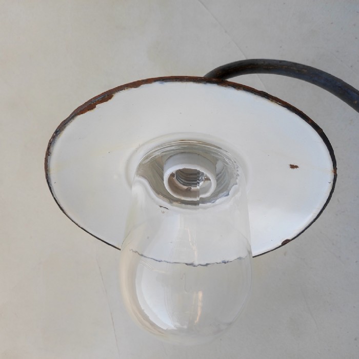 Passa il mouse sull'immagine per ingrandire Lampada industriale vintage da parete ungherese D23,5 - foto 13