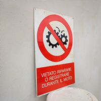 Miniatura dell'articolo Cartello industriale di sicurezza vintage - Oggetto n.110