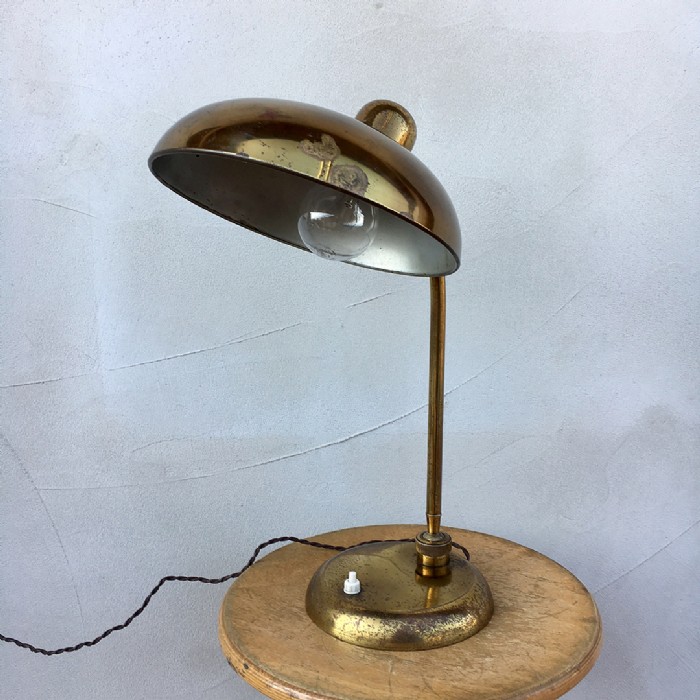 Miniatura dell'articolo Lampada ministeriale da scrivania in ottone Giovanni Michelucci Lariolux - Oggetto n.21