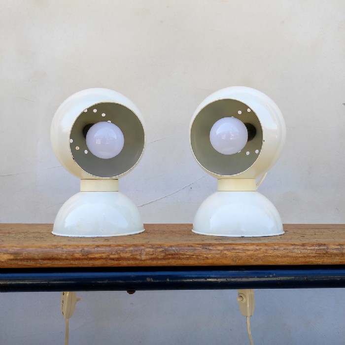 Passa il mouse sull'immagine per ingrandire Immagine dell'articolo Lampade da tavolo Lampade magnetiche da tavolo di Goffredo Reggiani mid-century vintage n.320