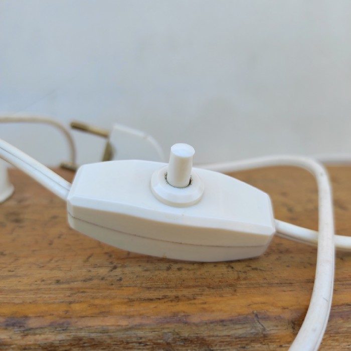 Passa il mouse sull'immagine per ingrandire Immagine dell'articolo Lampade da tavolo Lampade magnetiche da tavolo di Goffredo Reggiani mid-century vintage n.320