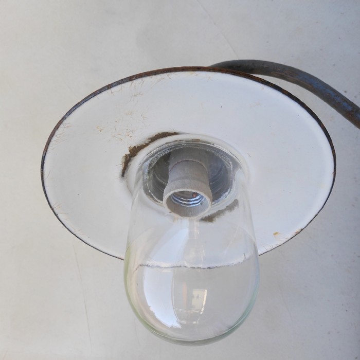 Passa il mouse sull'immagine per ingrandire Lampada industriale da parete ungherese vintage D24 - foto 14