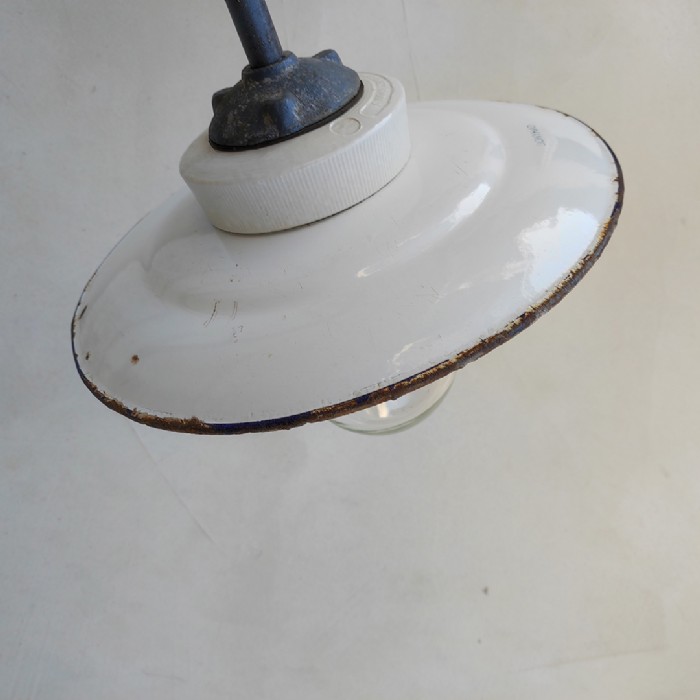 Passa il mouse sull'immagine per ingrandire Lampada industriale vintage da parete ungherese D30,5 - foto 4