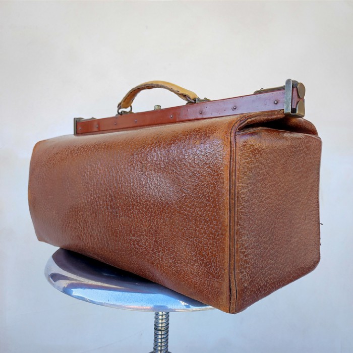 Miniatura dell'articolo Borsa da medico in pelle vintage - Oggetto n.174