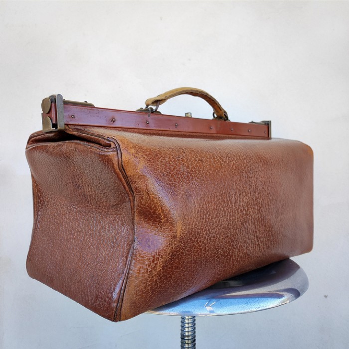 Miniatura dell'articolo Borsa da medico in pelle vintage - Oggetto n.174