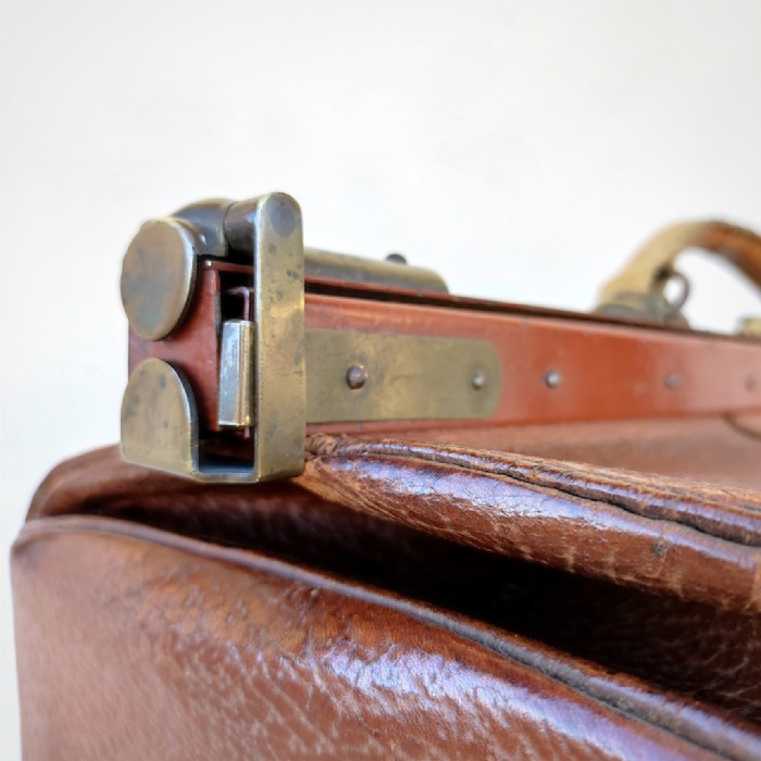 Miniatura dell'articolo Borsa da medico in pelle vintage - Oggetto n.174