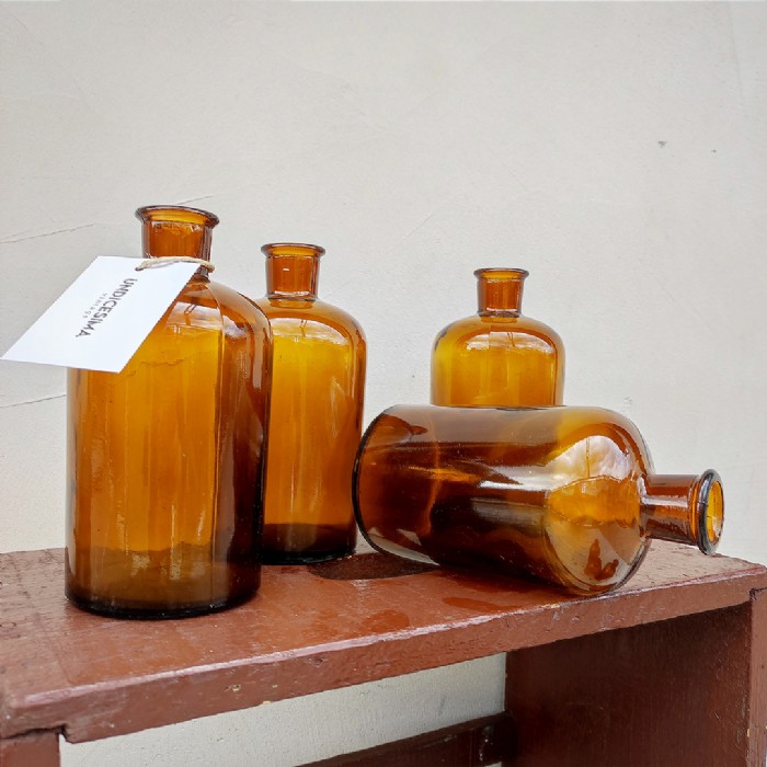 Miniatura dell'articolo Boccetta da farmacista in vetro ambrato 1 Lt vintage - Oggetto n.179