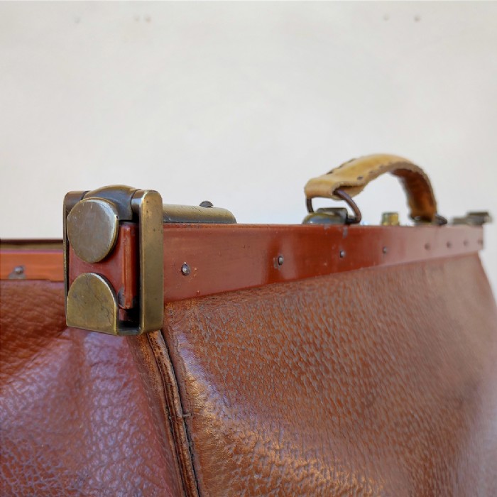 Miniatura dell'articolo Borsa da medico in pelle vintage - Oggetto n.174