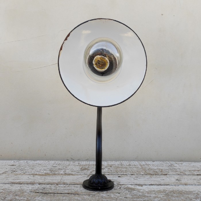Passa il mouse sull'immagine per ingrandire Lampada industriale da parete ungherese vintage D24 - foto 10