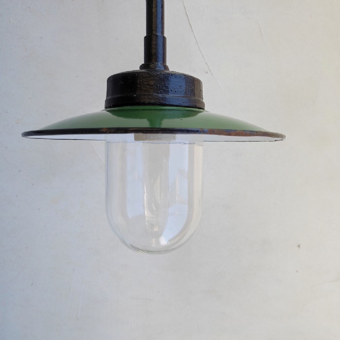Passa il mouse sull'immagine per ingrandire Lampada industriale da parete ungherese vintage D24 - foto 2