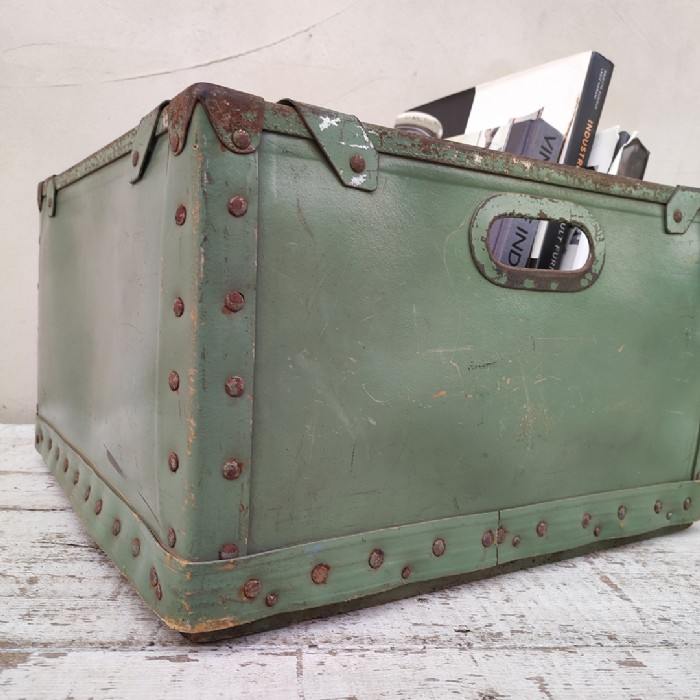 Immagine dell'articolo Contenitori Contenitore industriale vintage n.424