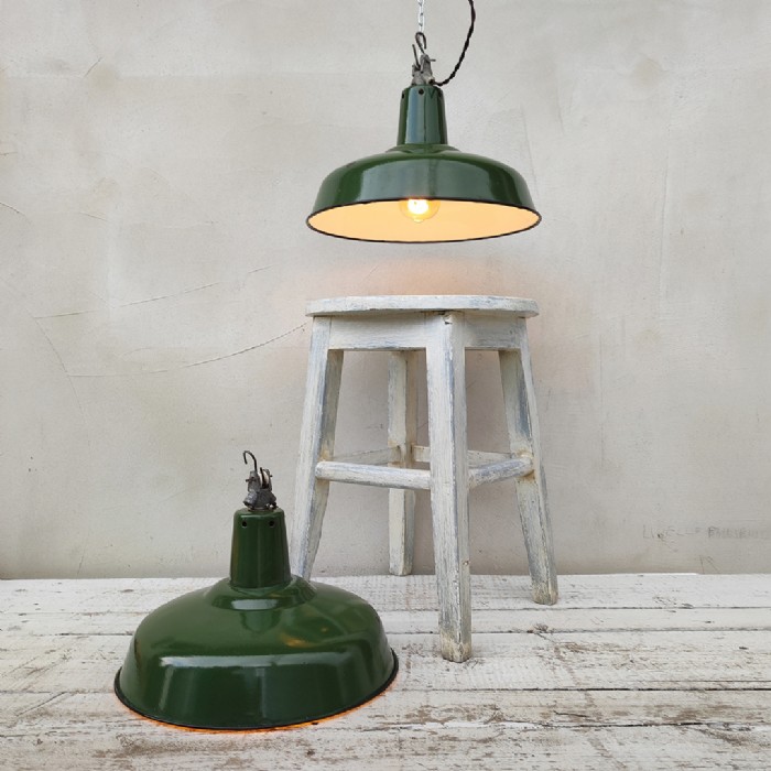 Immagine dell'articolo Lampada industriale a sospensione Lampade (2) industriali a sospensione francesi vintage D35,5 n.442