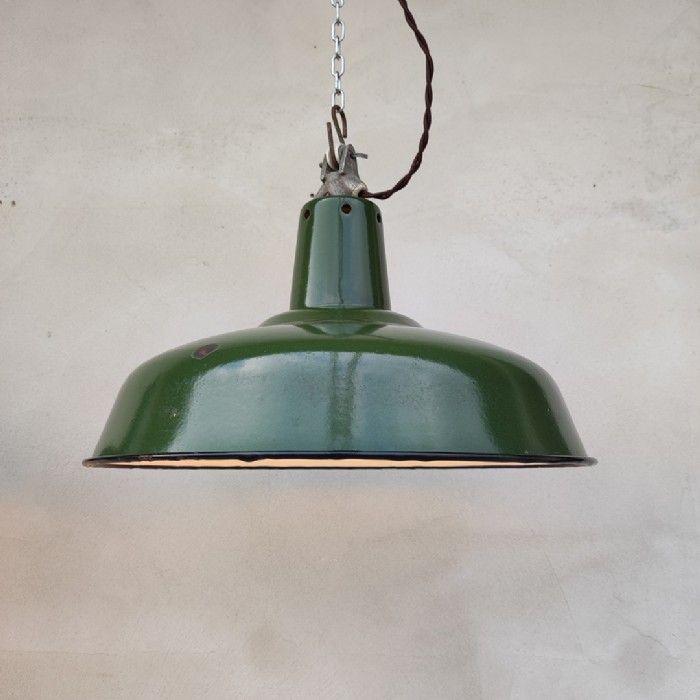 Immagine dell'articolo Lampada industriale a sospensione Lampade (2) industriali a sospensione francesi vintage D35,5 n.442