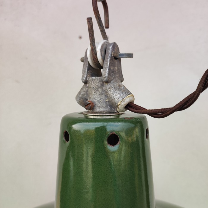 Immagine dell'articolo Lampada industriale a sospensione Lampade (2) industriali a sospensione francesi vintage D35,5 n.442