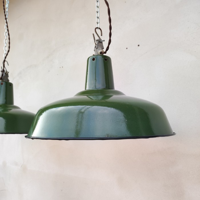 Immagine dell'articolo Lampada industriale a sospensione Lampade (2) industriali a sospensione francesi vintage D35,5 n.442