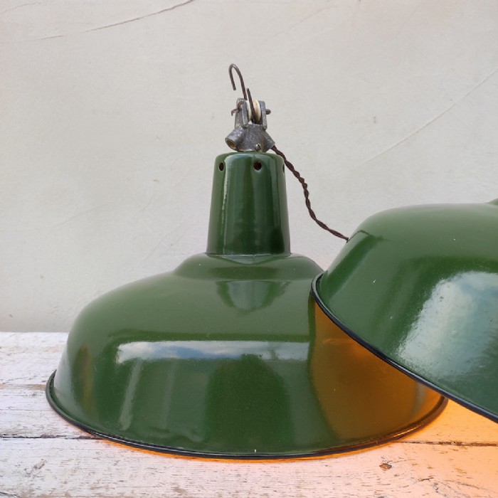 Immagine dell'articolo Lampada industriale a sospensione Lampade (2) industriali a sospensione francesi vintage D35,5 n.442