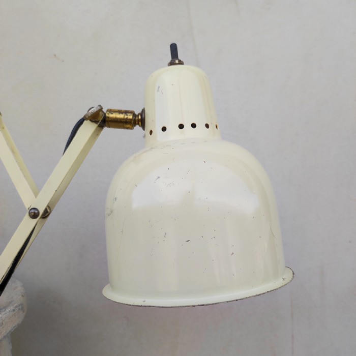Immagine dell'articolo Lampada da parete Lampada da parete a pantografo vintage n.457