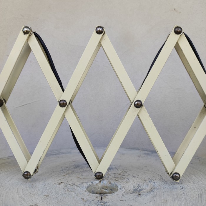 Immagine dell'articolo Lampada da parete Lampada da parete a pantografo vintage n.457