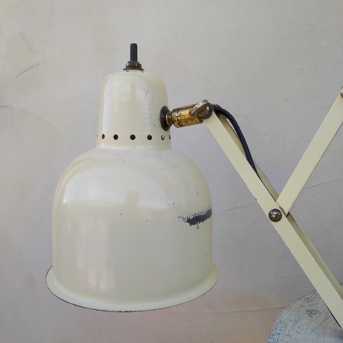 Immagine dell'articolo Lampada da parete Lampada da parete a pantografo vintage n.457