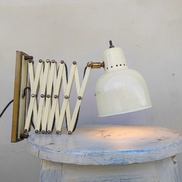 Immagine dell'articolo Lampada da parete Lampada da parete a pantografo vintage n.457