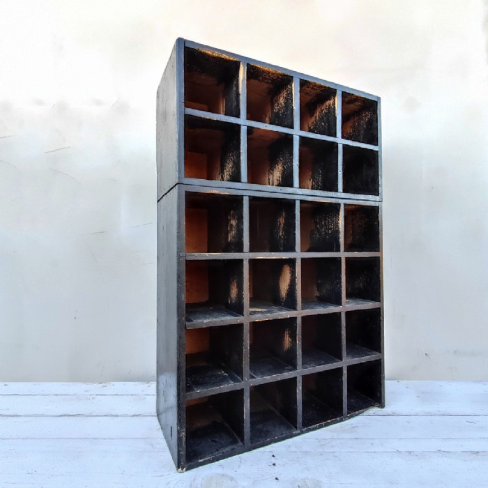 Miniatura dell'articolo Casellario in legno - Oggetto n.302