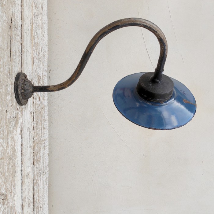 Passa il mouse sull'immagine per ingrandire Lampada industriale da parete ungherese vintage D23 - foto 3