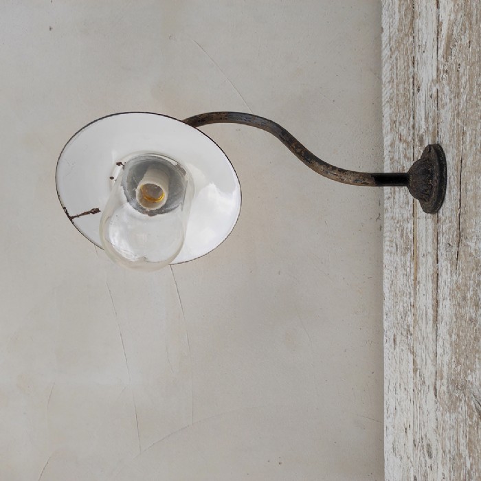 Passa il mouse sull'immagine per ingrandire Lampada industriale da parete ungherese vintage D23 - foto 10