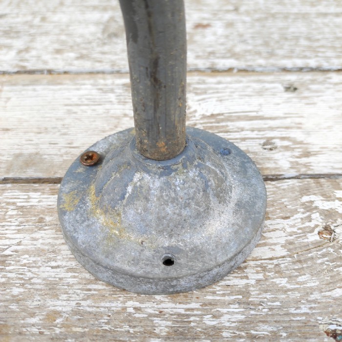 Passa il mouse sull'immagine per ingrandire Lampada industriale da parete ungherese vintage D23 - foto 8