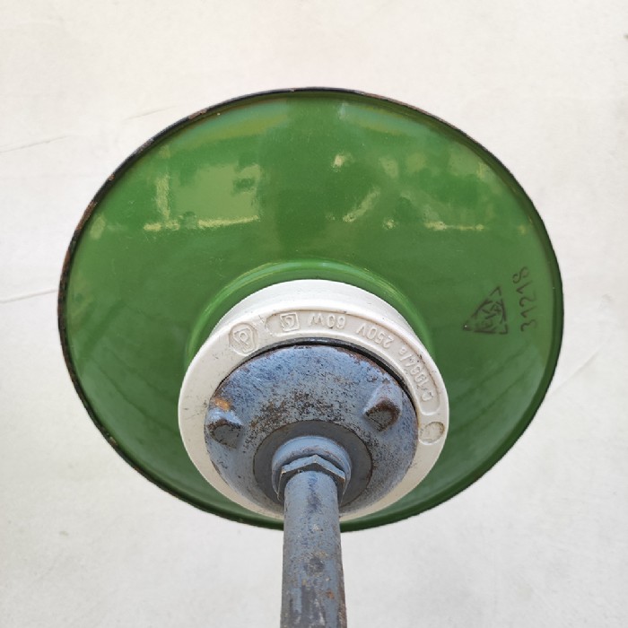 Passa il mouse sull'immagine per ingrandire Lampada industriale da parete ungherese vintage D23 - foto 7