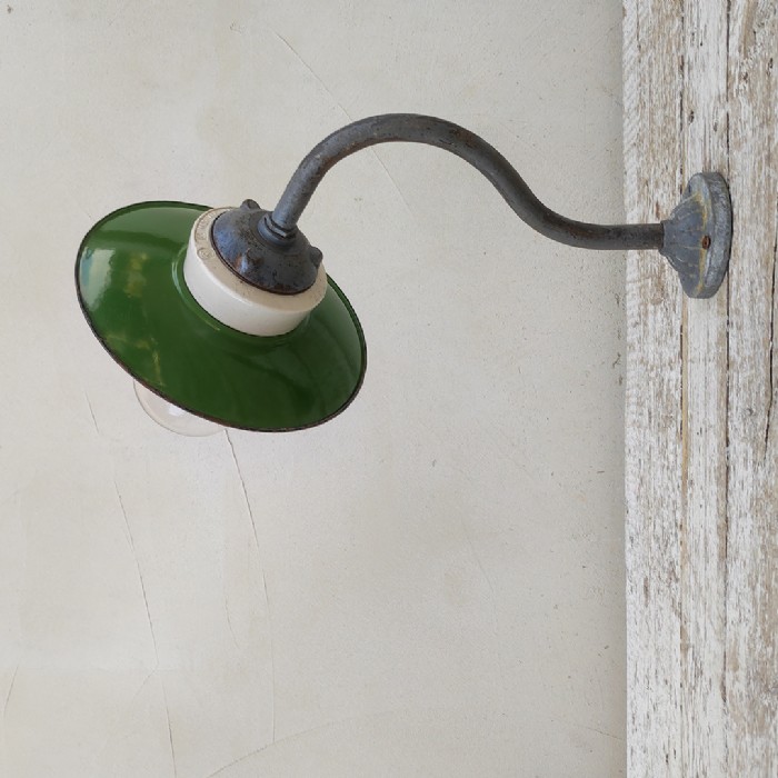 Passa il mouse sull'immagine per ingrandire Lampada industriale da parete ungherese vintage D23 - foto 9