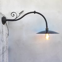 Lampada industriale da parete vintage italiana n°NaN di colore Nero / bianco