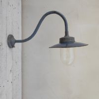 Ingrandisci l'immagine Miniatura dell'articolo Lampada da parete Lampada industriale ungherese da parete vintage n.373