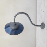 Ingrandisci l'immagine Miniatura dell'articolo Lampada da parete Lampada industriale ungherese da parete vintage n.373