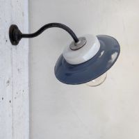 Ingrandisci l'immagine Miniatura dell'articolo Lampada da parete Lampada industriale ungherese da parete vintage n.374