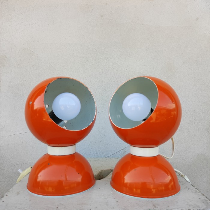 Passa il mouse sull'immagine per ingrandire Immagine dell'articolo Lampada da scrivania  Lampade magnetiche da tavolo di Goffredo Reggiani mid-century vintage n.331