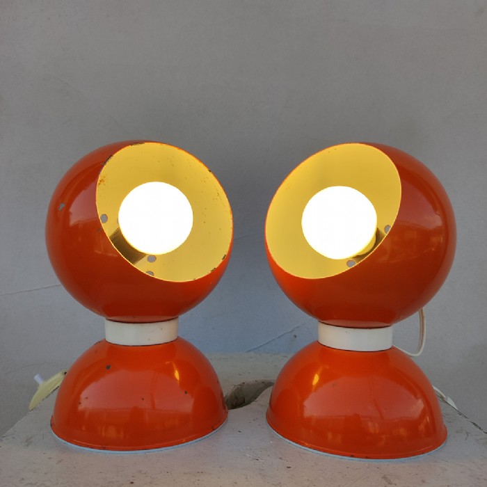 Passa il mouse sull'immagine per ingrandire Immagine dell'articolo Lampada da scrivania  Lampade magnetiche da tavolo di Goffredo Reggiani mid-century vintage n.331